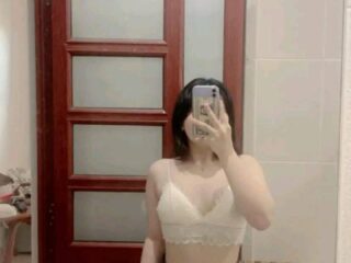 Clip Sex Bé Diệu Châu sung sướng cùng bạn trai trong nhà nghỉ