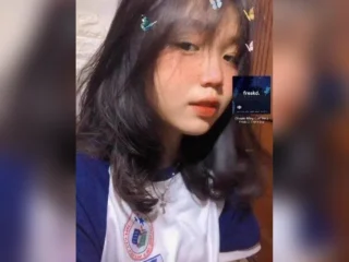 Clip Ngọc Minh HS THPT mới lớn thích mâm mê cái zú