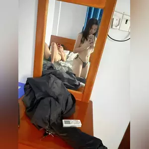 Anh cứ xuất tinh vào bướm em đi . Thanh niên có em ny cute non tơ vcl