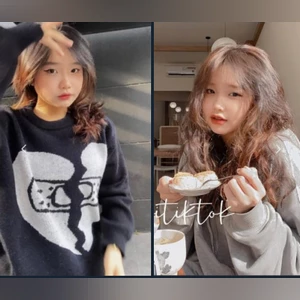 Em gái Genz siêu non thẩm du với cái bím hồng hào, Idol Tiktoker nào đây ae