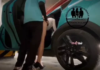 Vkcklananh9496 bị anh tài xế Xanh SM đụ ngay trên xe