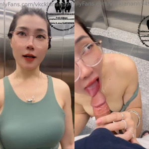 Clip lananh9496 bị anh fans nhận ra địt luôn trong thang máy chung cư