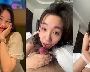 Vẻ mặt ngây thơ hồn nhiên của em lúc thấy anh quay phim