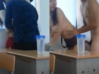 Các cháu nện nhau ngay trong lớp học thế này có chết không chứ