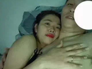 Chồng post ảnh clip vợ lên tìm bạn some để thỏa mãn