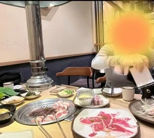 Xuất tinh vào lồn bé Sale ô tô 2k1 – Phần 6